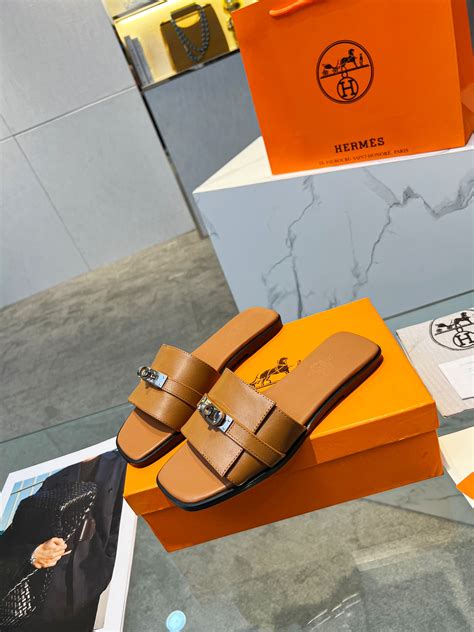 hermès slippers bijenkorf